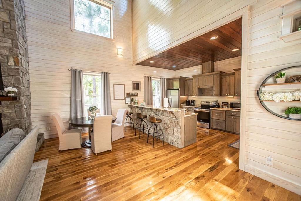 Merlot Mountain - Heated Spa Pool And Hot Tub! Cabin Broken Bow Luaran gambar